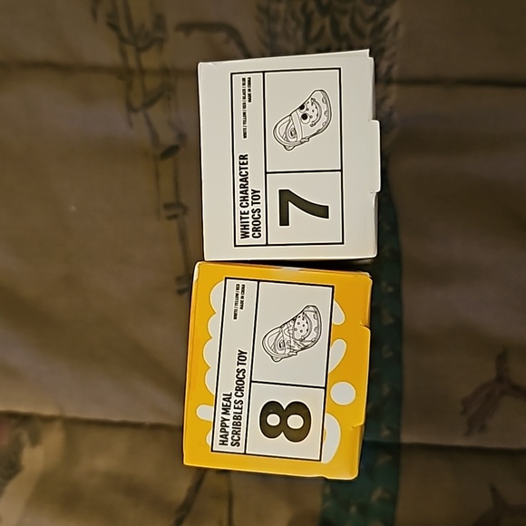 Crocs X McDonald's collab bag charms w. Stickers new - Picture 2 of 7
